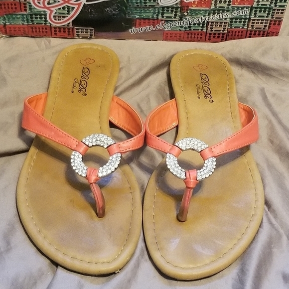 DB DK Fashion Flat Sandals with Orange Thong & Rhinestone Embellishment. Size 10 - Picture 2 of 5